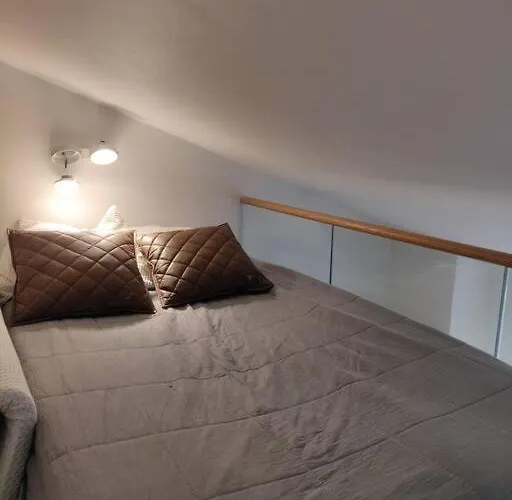 Cozy Penthouse Loft Hotel